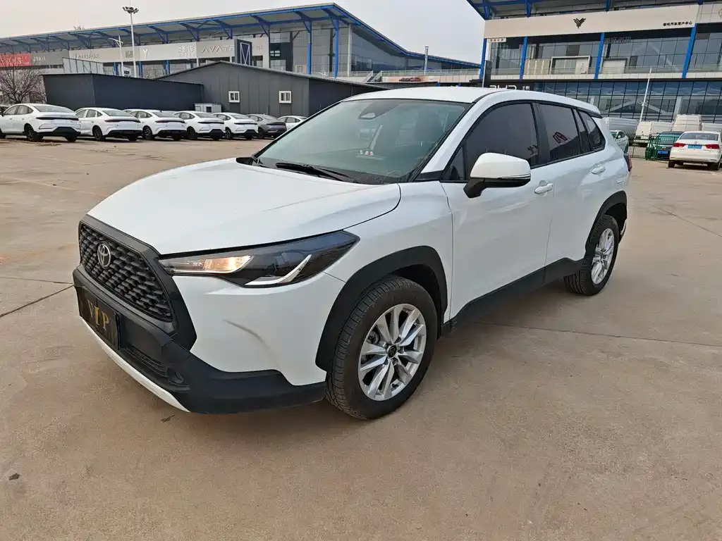 Toyota Corolla Cross — фото 1