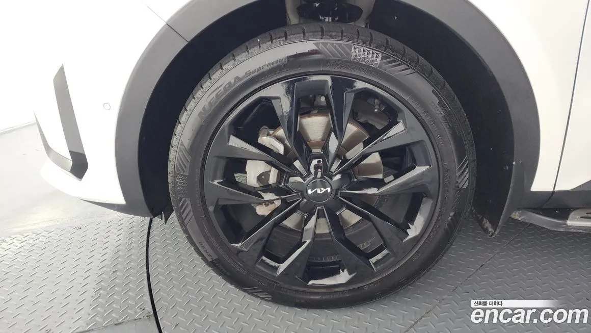 Kia Sorento — фото 10
