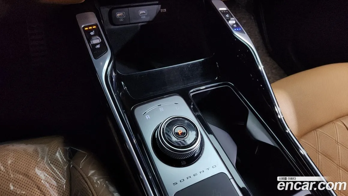 Kia Sorento — фото 9