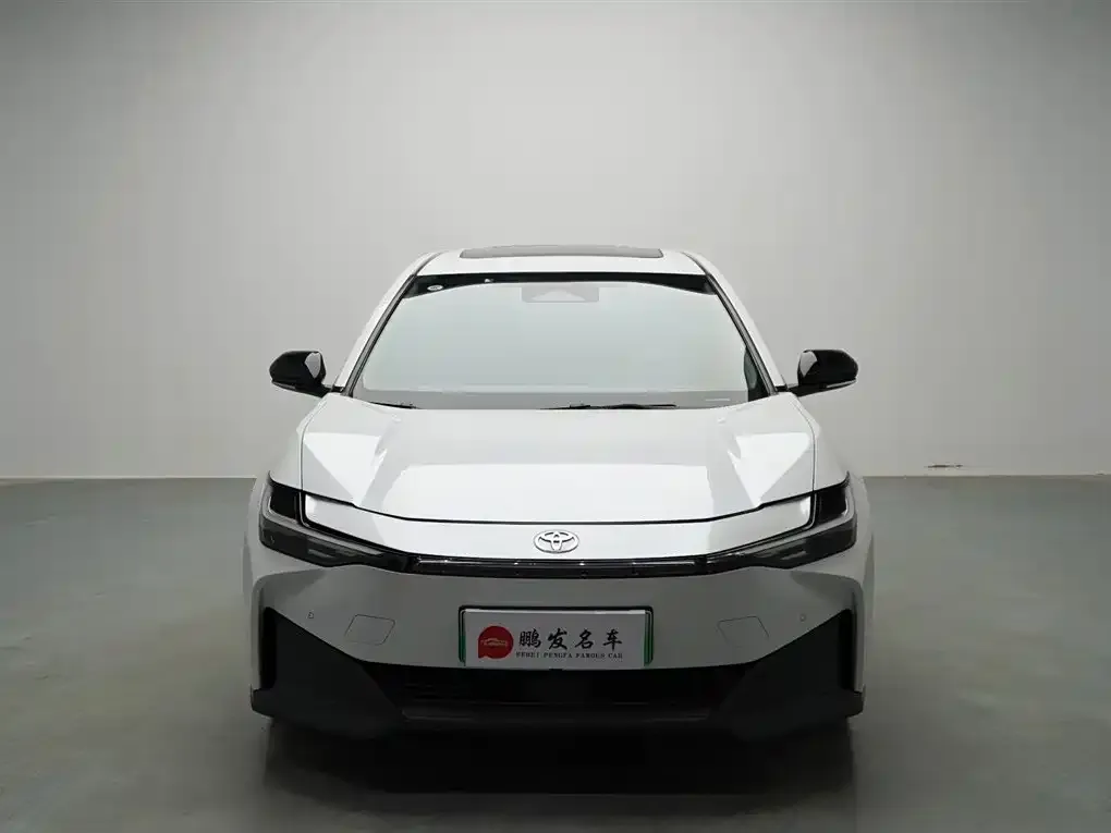 Toyota bZ3 2023 из CN, фото 4