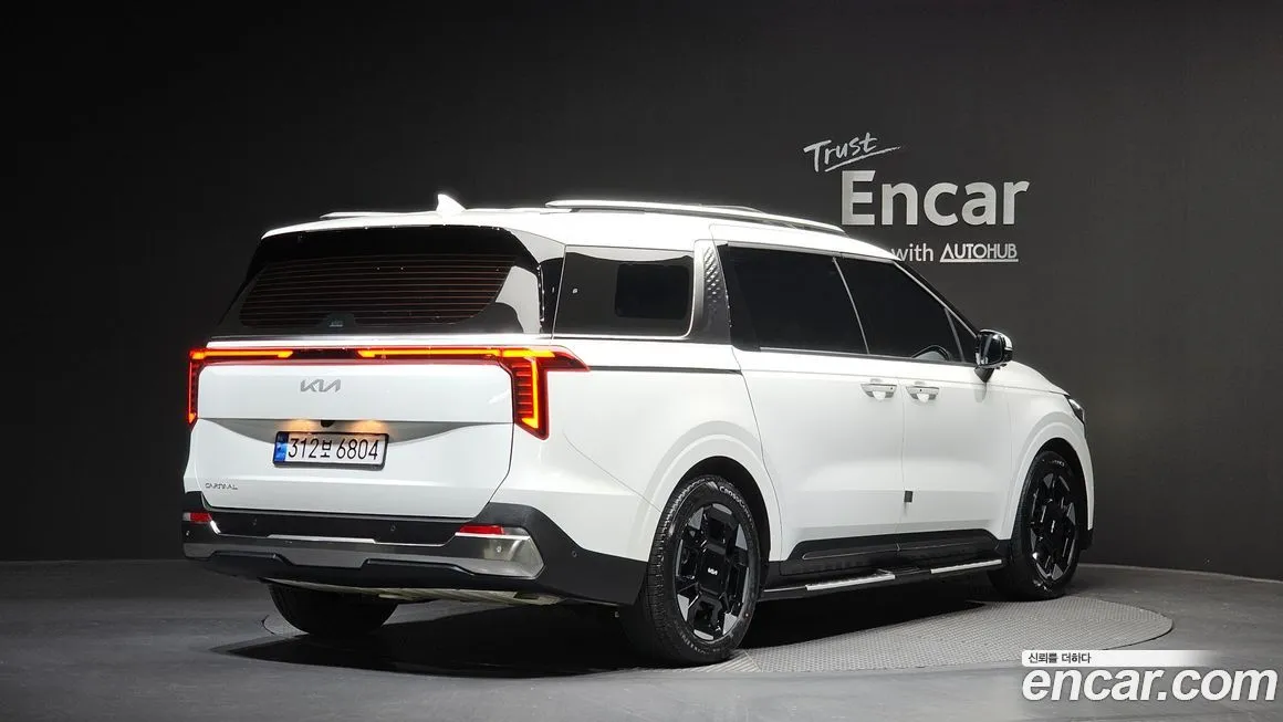 Kia Carnival — фото 2