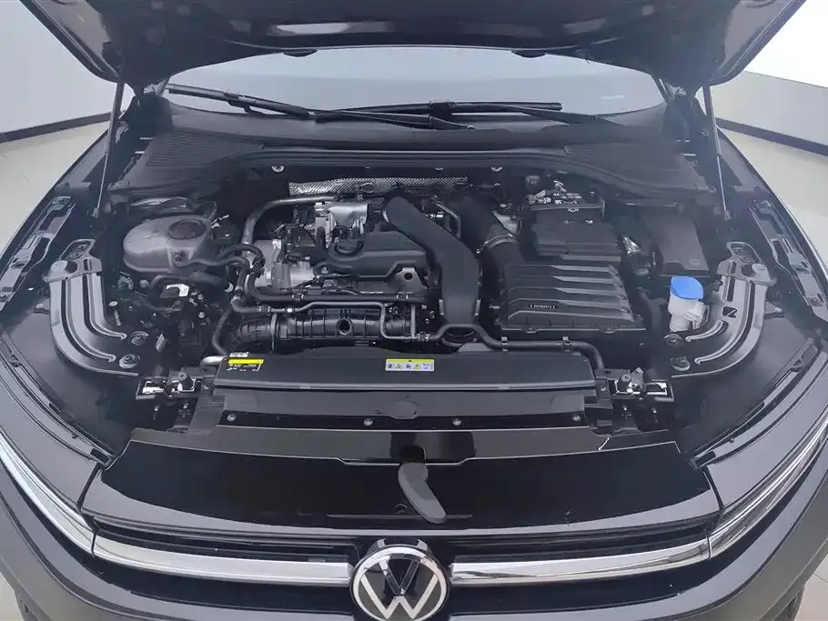 Volkswagen Magotan 2025 из CN, фото 8