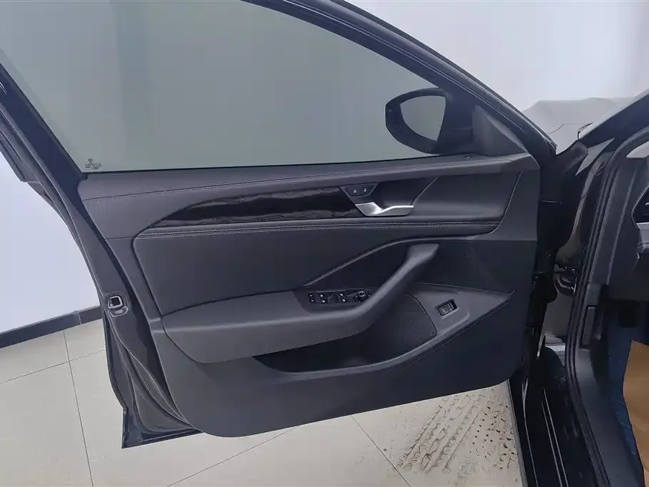 Volkswagen Magotan 2025 из CN, фото 5