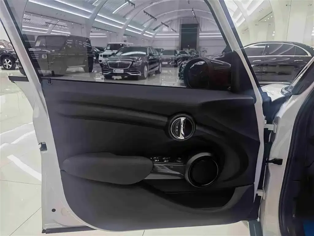 MINI Cooper (3-door) 2024 из CN, фото 10