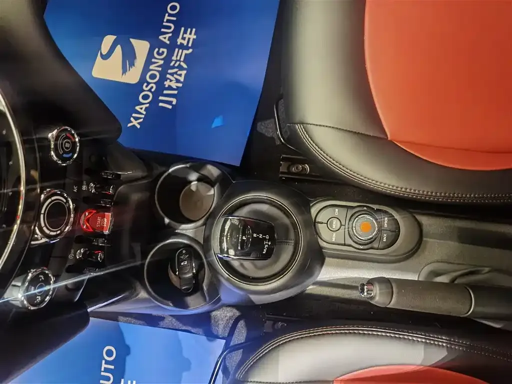 MINI Cooper (3-door) 2024 из CN, фото 2