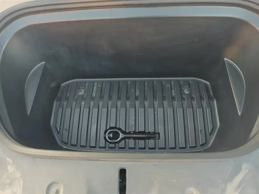 Tesla Model Y 2023 из CN, фото 2