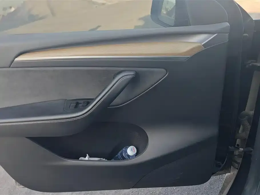 Tesla Model Y 2023 из CN, фото 7