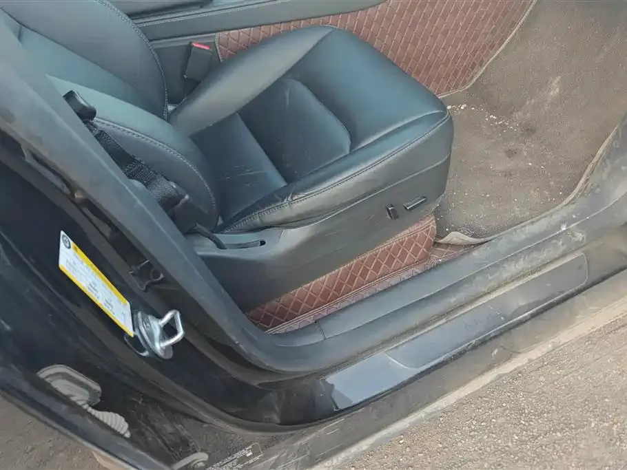 Tesla Model Y 2023 из CN, фото 8