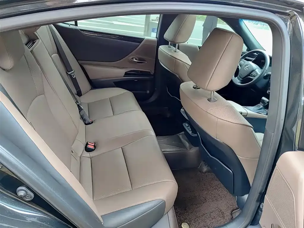 Lexus ES 2023 из CN, фото 5