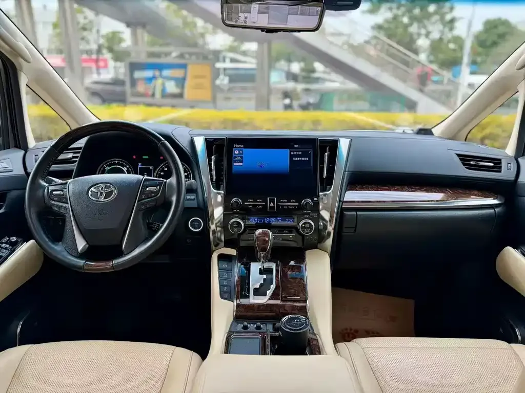 Toyota Alphard 2022 из CN, фото 8