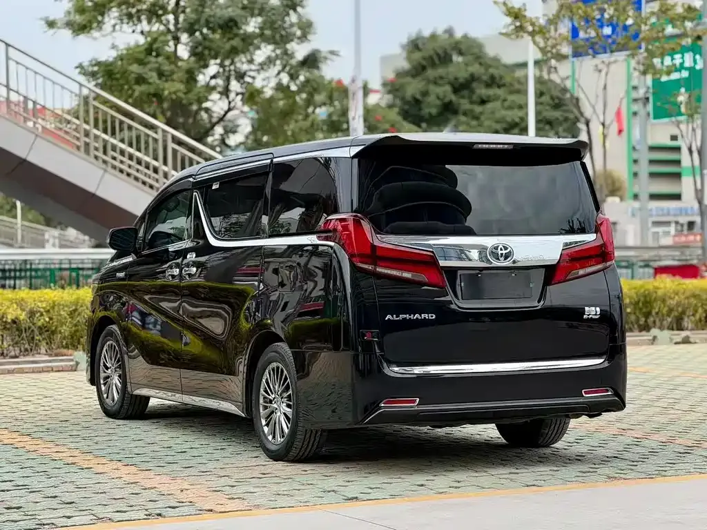 Toyota Alphard 2022 из CN, фото 6