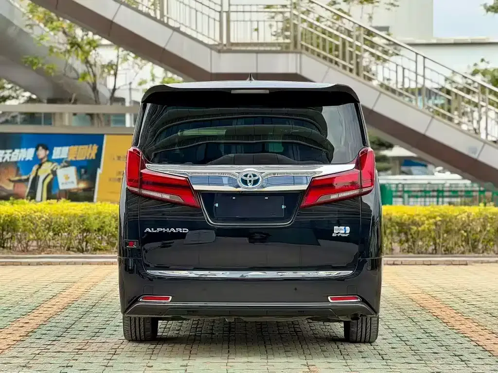 Toyota Alphard 2022 из CN, фото 3