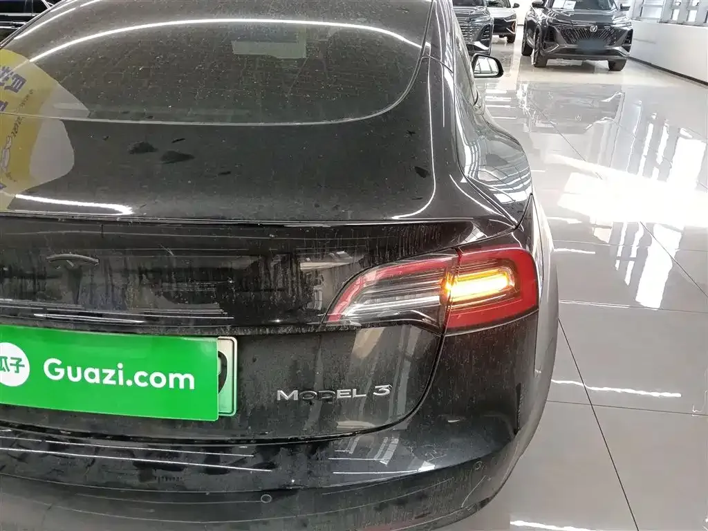 Tesla Model 3 — фото 6