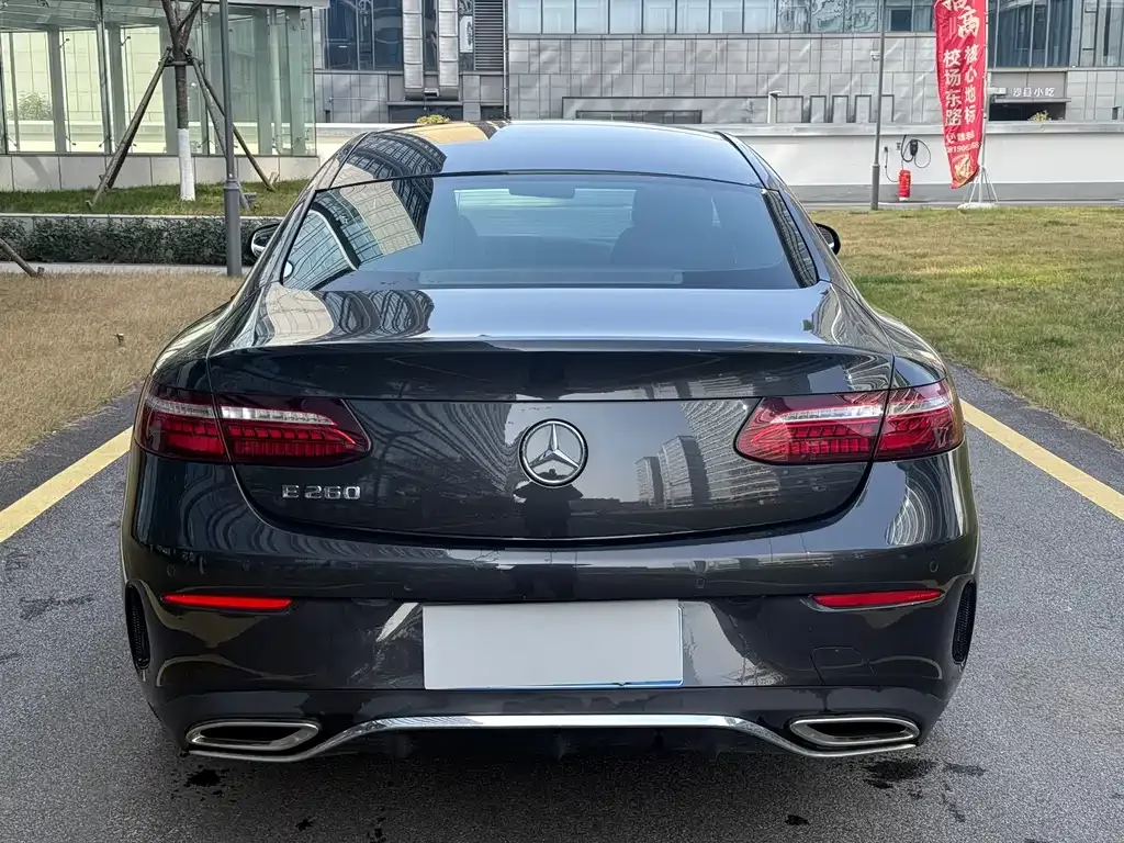 Mercedes-Benz E-Class (Import) — фото 3