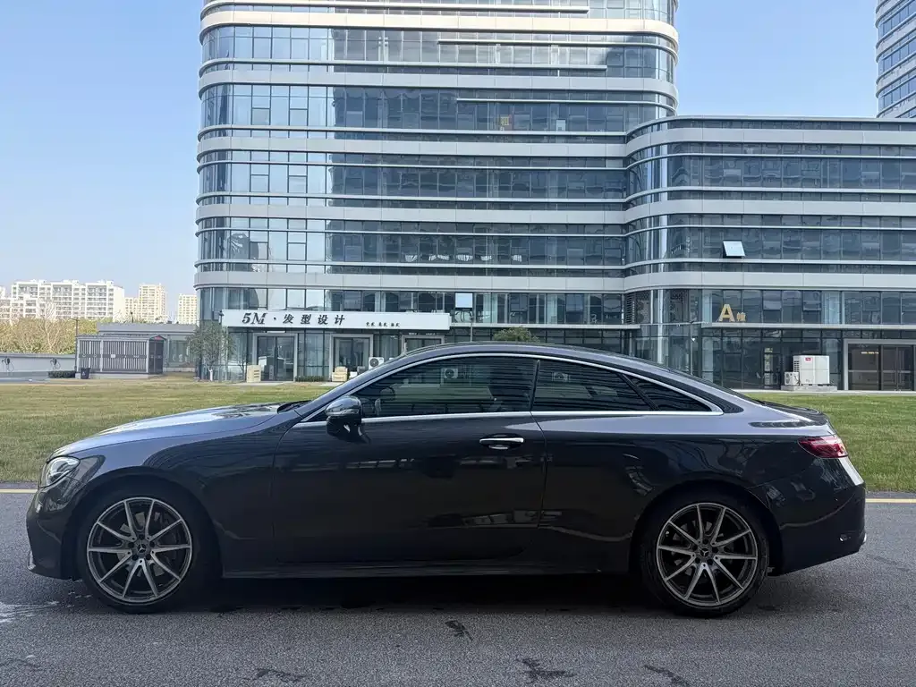 Mercedes-Benz E-Class (Import) — фото 6