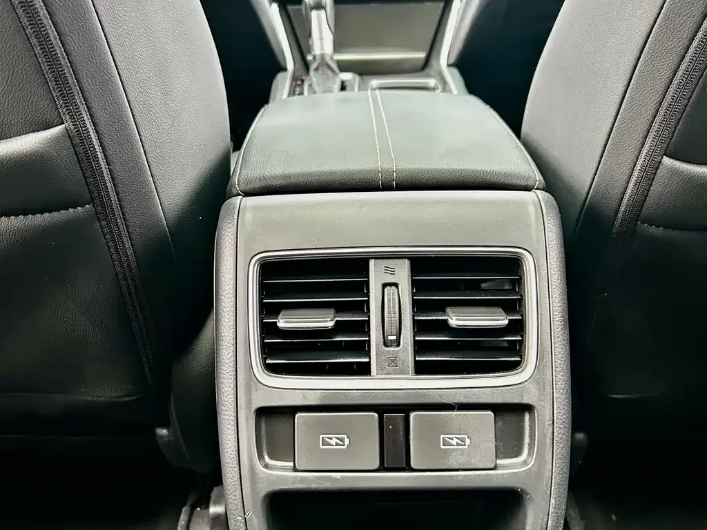 Honda Accord — фото 6