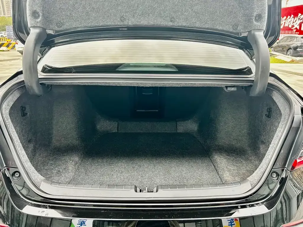 Honda Accord — фото 10