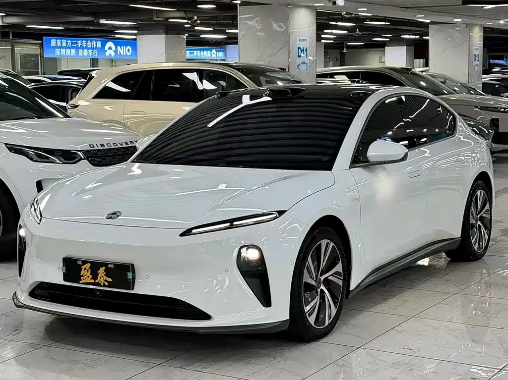NIO ET5