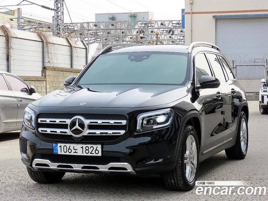 Mercedes-Benz GLB-Class — фото 1
