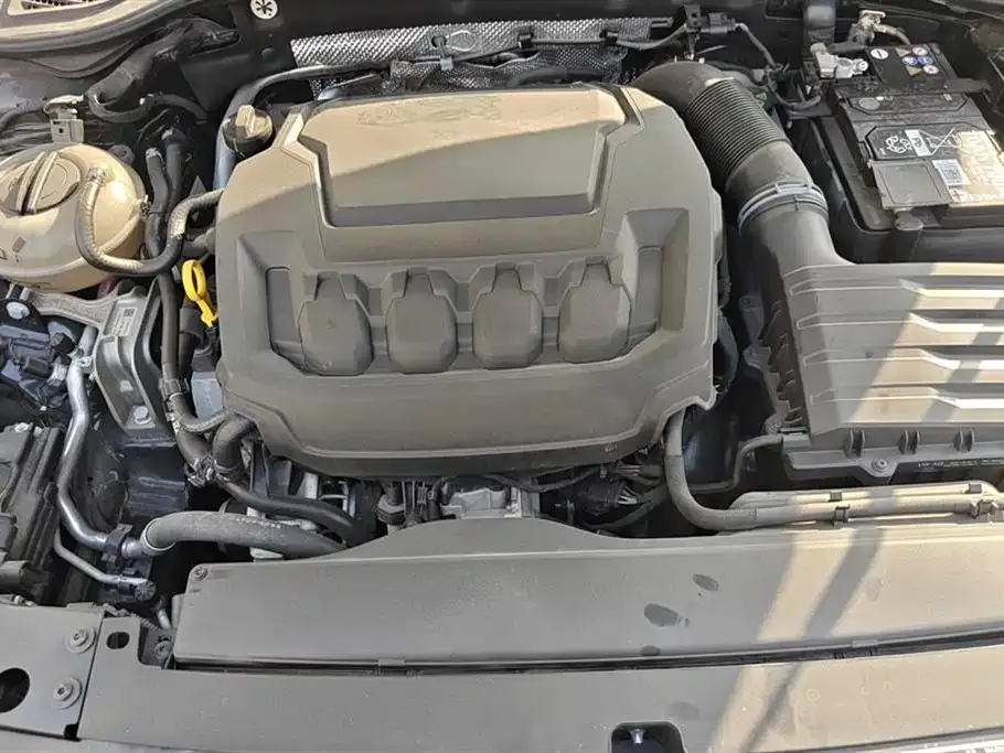 Volkswagen Passat 2023 из CN, фото 4