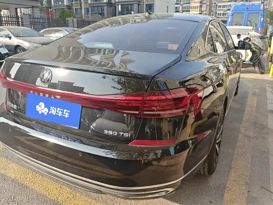 Volkswagen Passat 2023 из CN, фото 9
