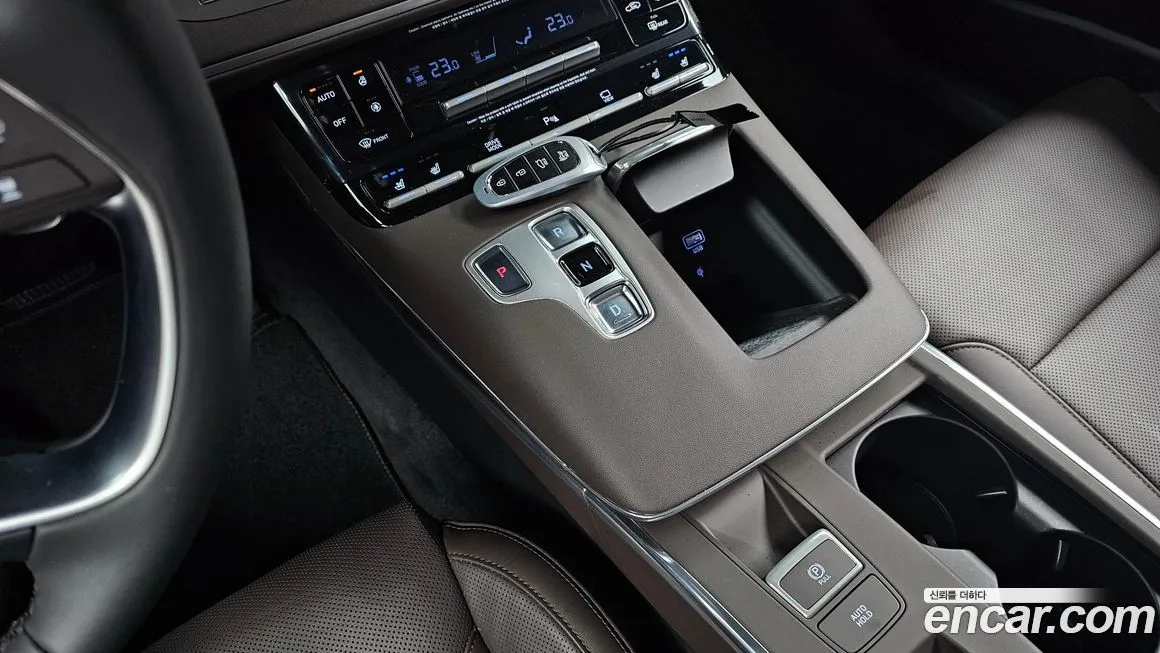 Hyundai Grandeur — фото 3