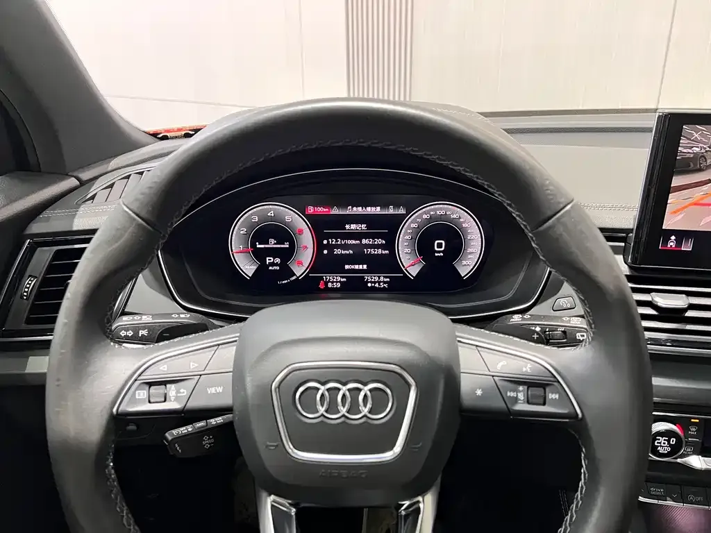 Audi Q5L Sportback 2023 из CN, фото 4