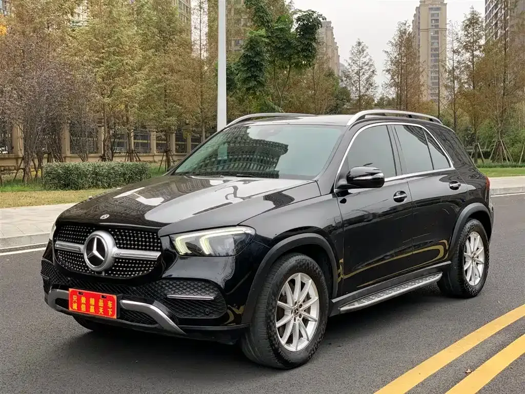 Mercedes-Benz GLE — фото 1