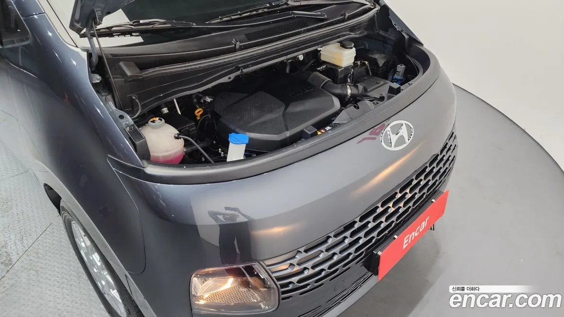 Hyundai Staria — фото 2