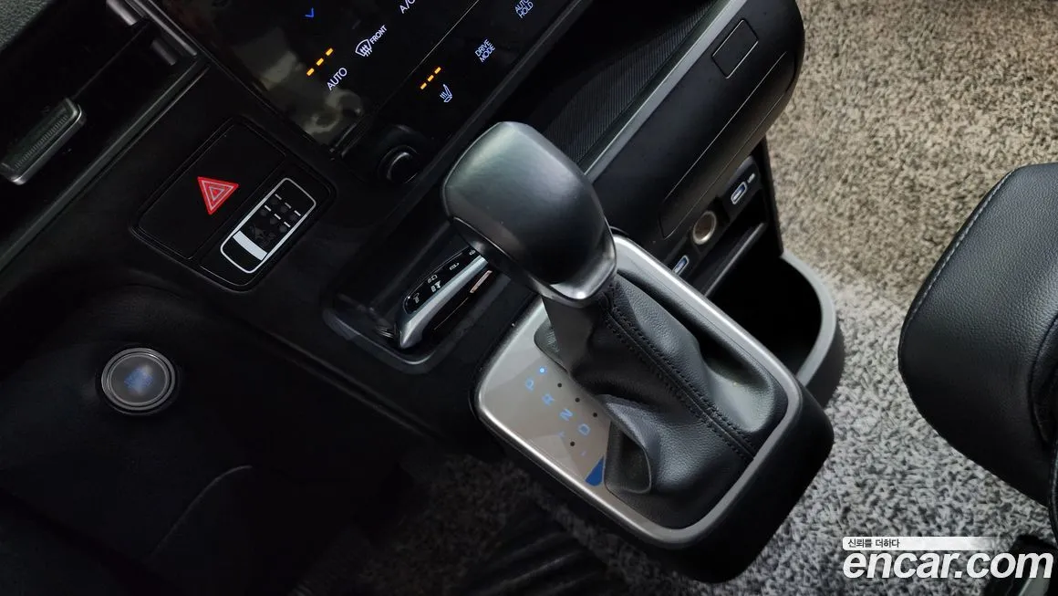 Hyundai Staria — фото 3