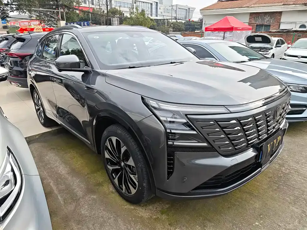 Changan CS75PLUS — фото 9