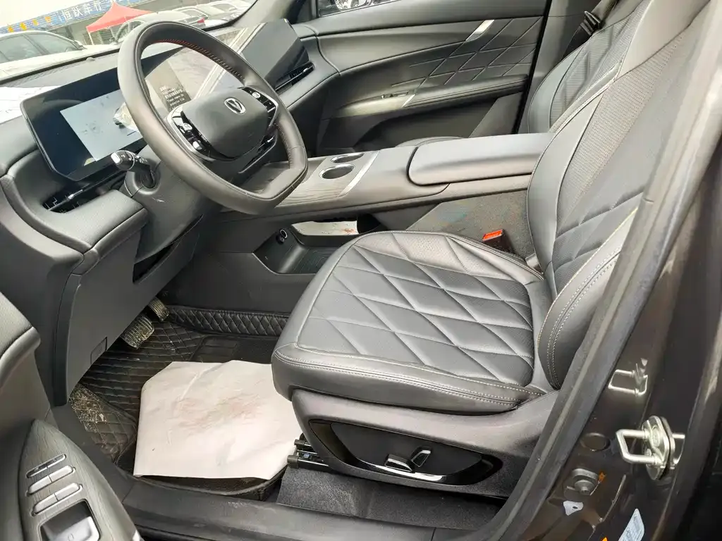 Changan CS75PLUS — фото 4
