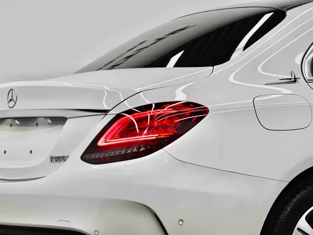Mercedes-Benz C-Class — фото 10