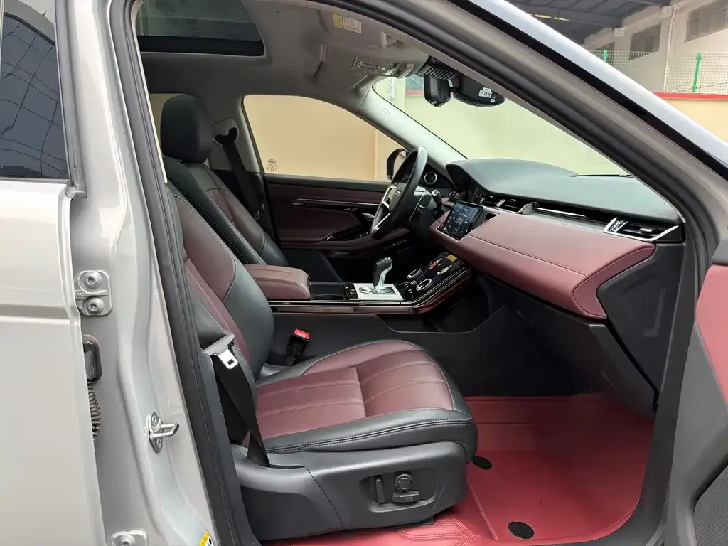 Land Rover Evoque 2024 из CN, фото 8