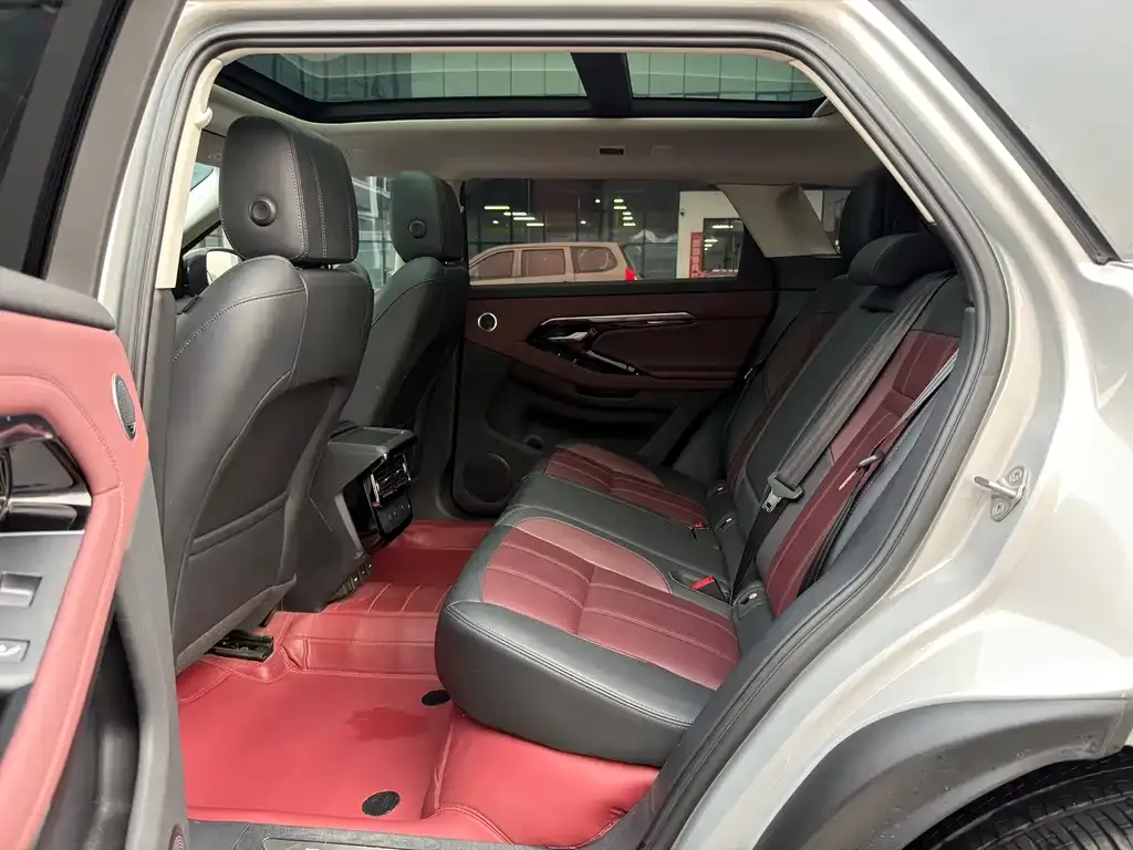 Land Rover Evoque 2024 из CN, фото 5