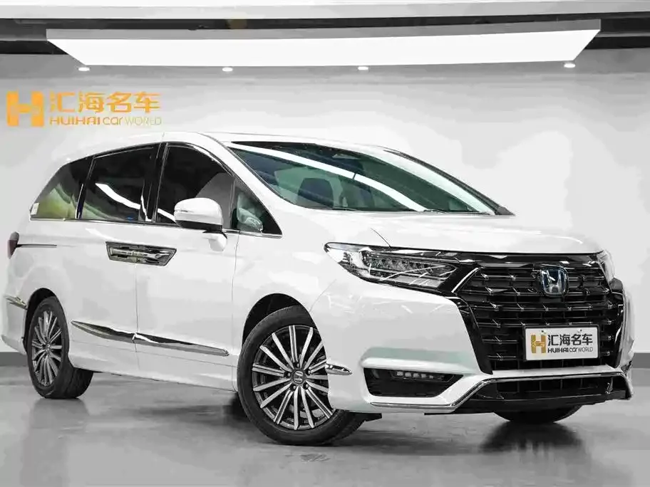 Honda Elysion 2024 из CN, фото 10