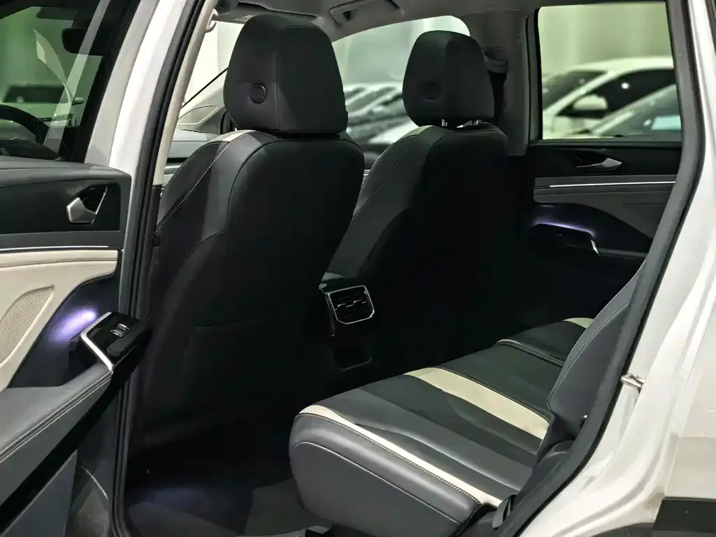 Volkswagen ID.6 Crozz 2021 из CN, фото 5
