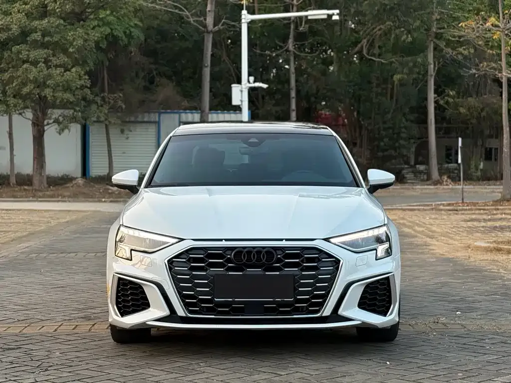 Audi A3 2023 из CN, фото 7