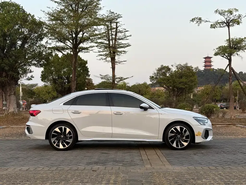 Audi A3 2023 из CN, фото 6