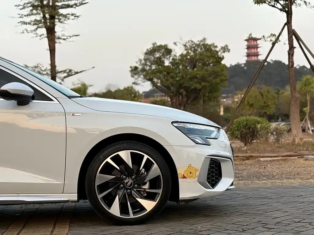 Audi A3 2023 из CN, фото 3