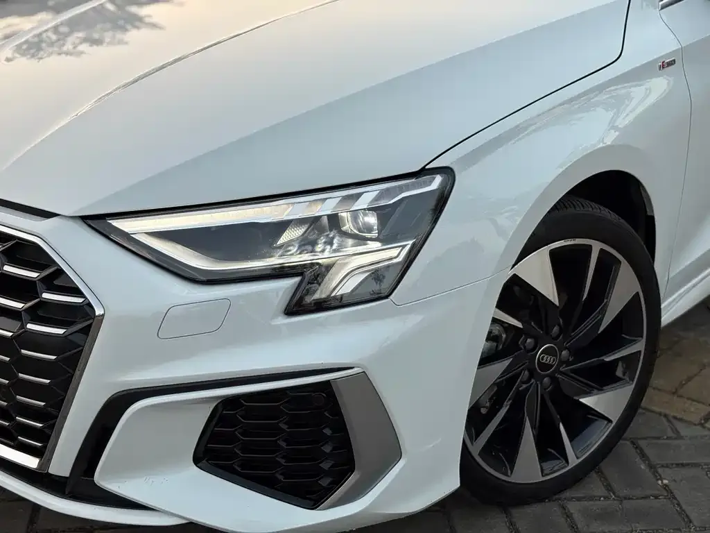 Audi A3 2023 из CN, фото 8