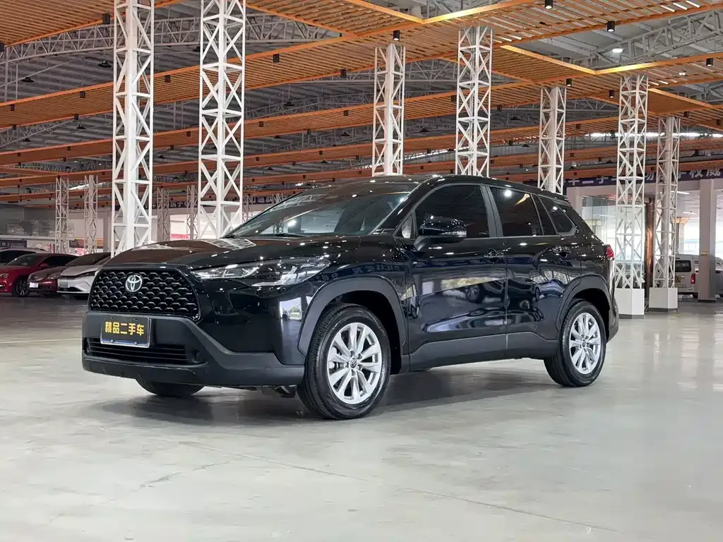 Toyota Corolla Cross 2024 из CN, фото 1