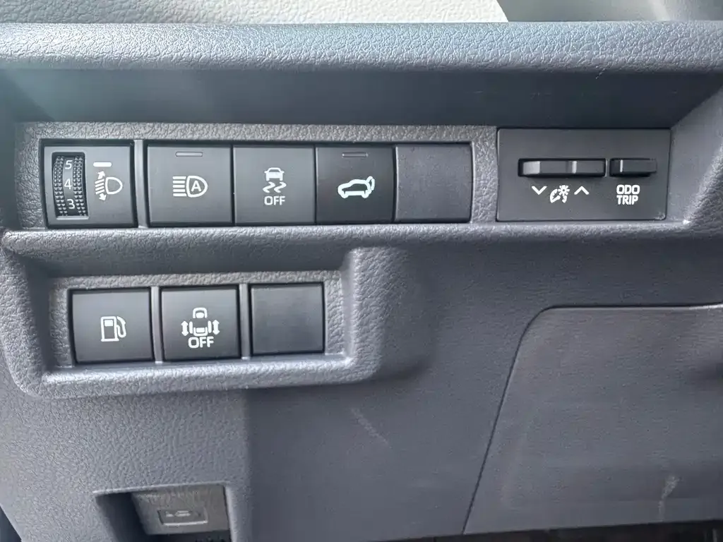 Toyota Sienna — фото 8