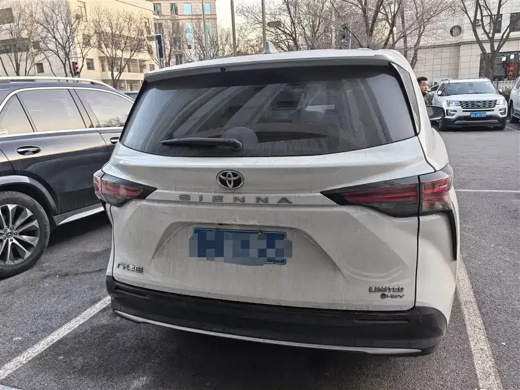 Toyota Sienna 2024 из CN, фото 9