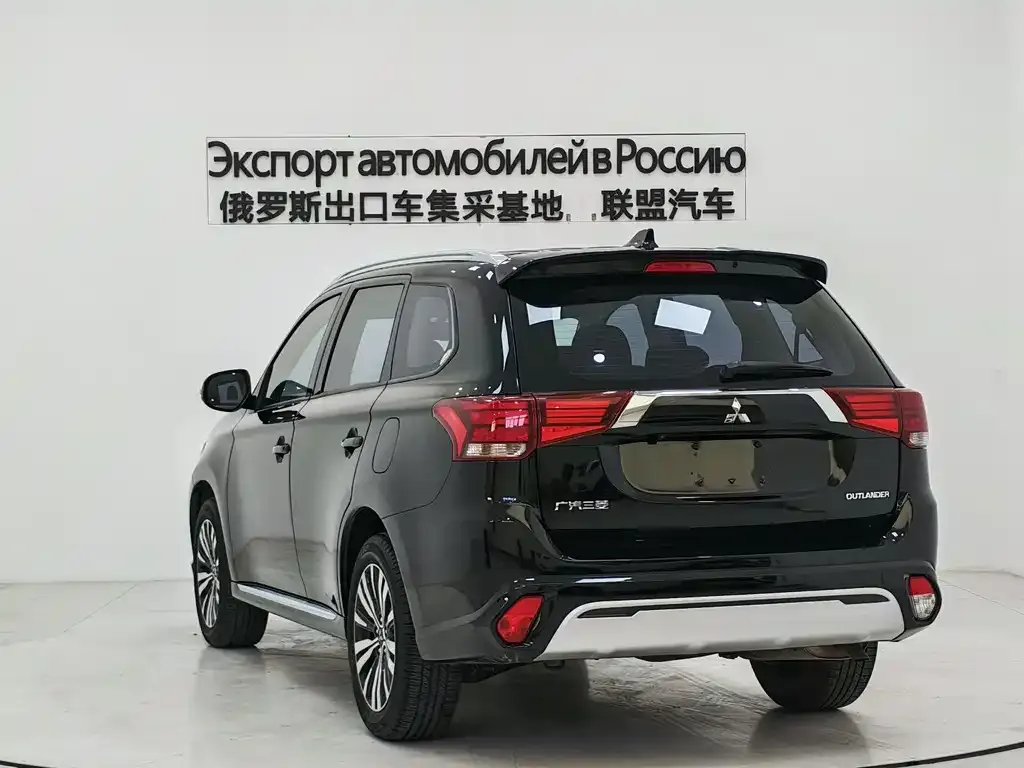 Mitsubishi Outlander — фото 6