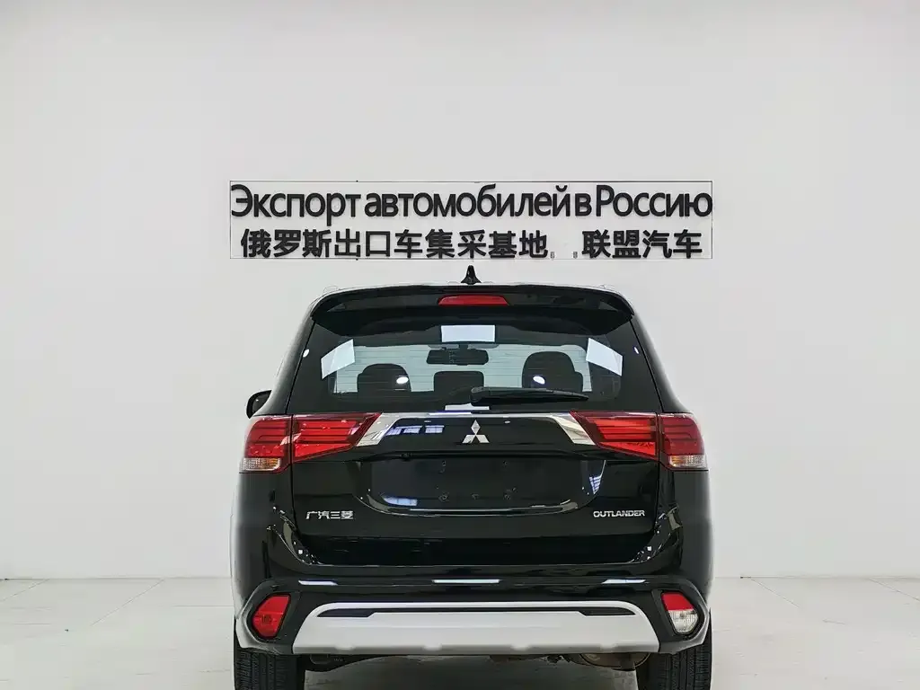 Mitsubishi Outlander — фото 2