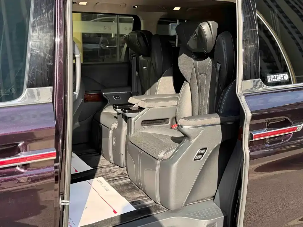 Hongqi HQ9 PHEV 2024 из CN, фото 7