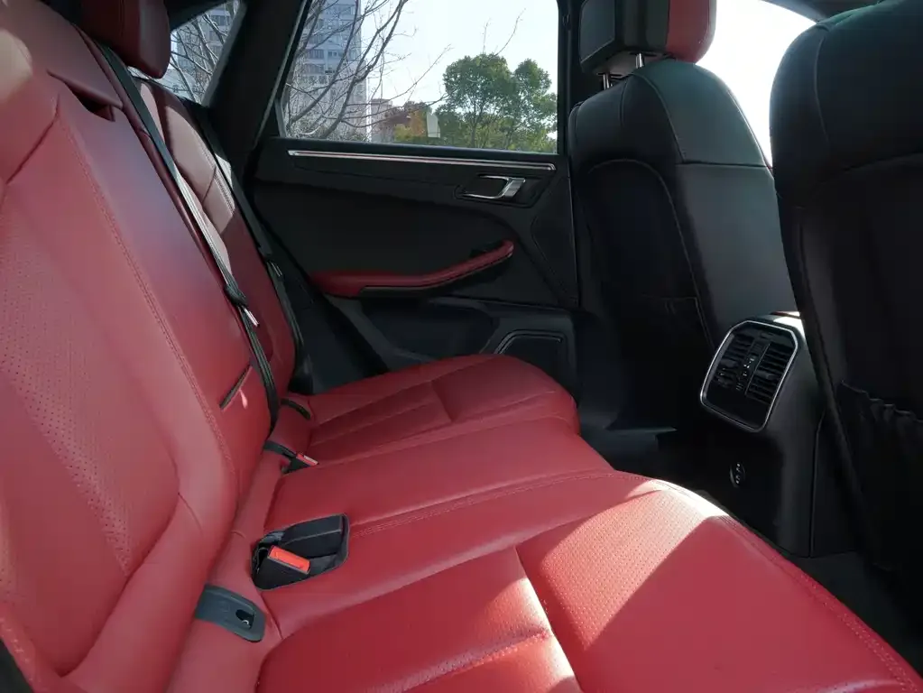 Porsche Macan 2025 из CN, фото 2