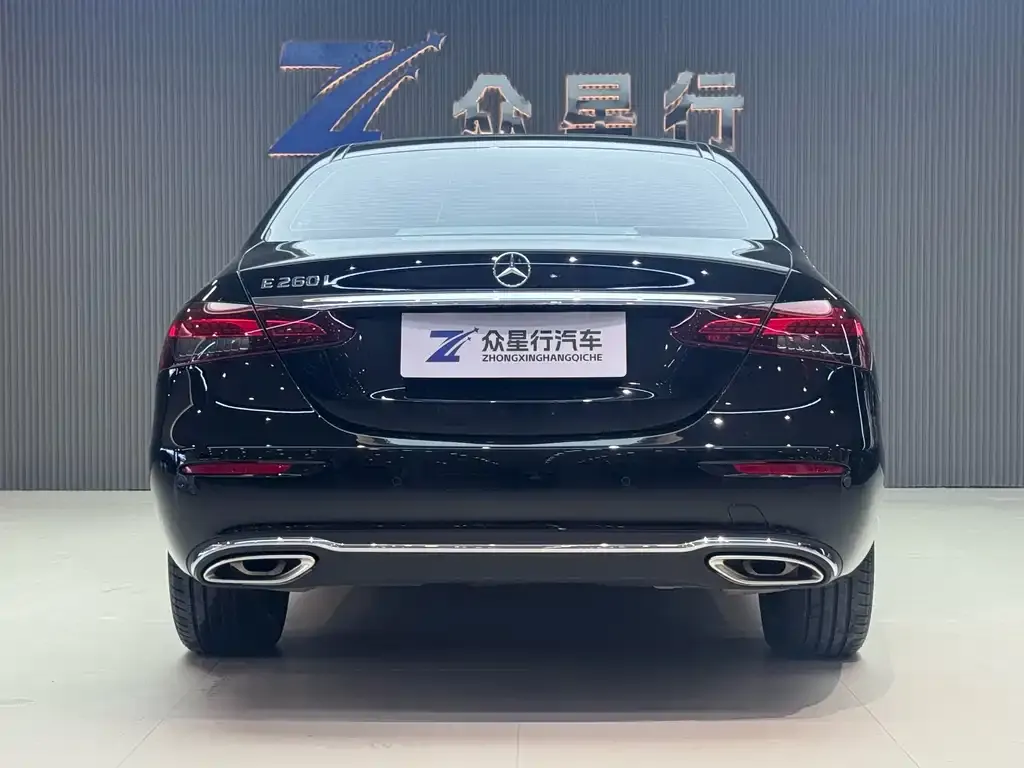 Mercedes-Benz E-Class — фото 3