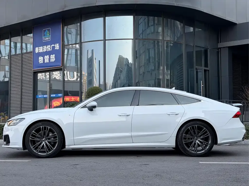 Audi A7 2024 из CN, фото 4